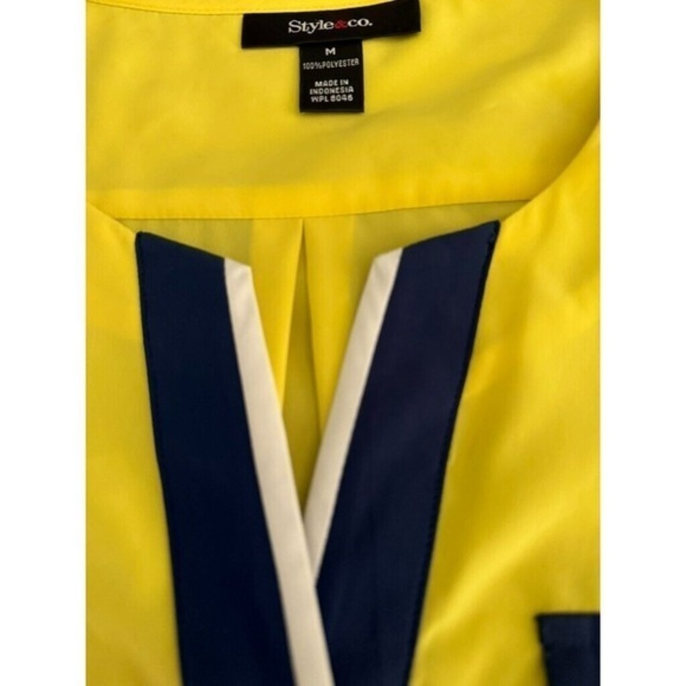 Style & Co, V-Neck Ladies Tunic Blouse‎ Size M Canary Yellow and Navy